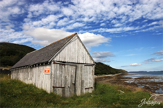 Solitary hut